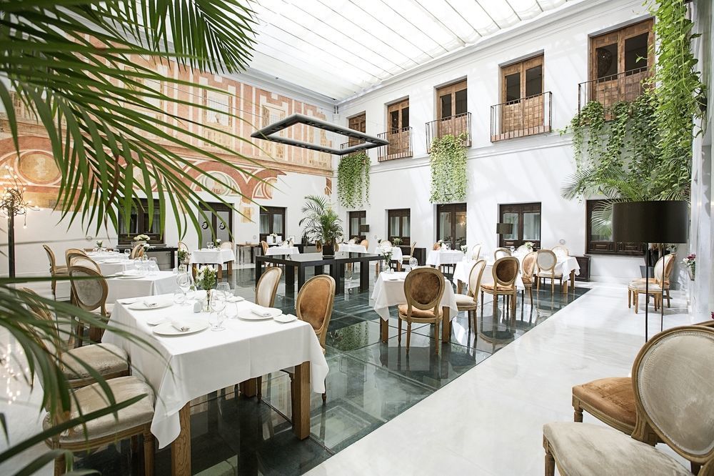 Hospes Palacio del Bailio Córdoba Exterior foto Restaurant